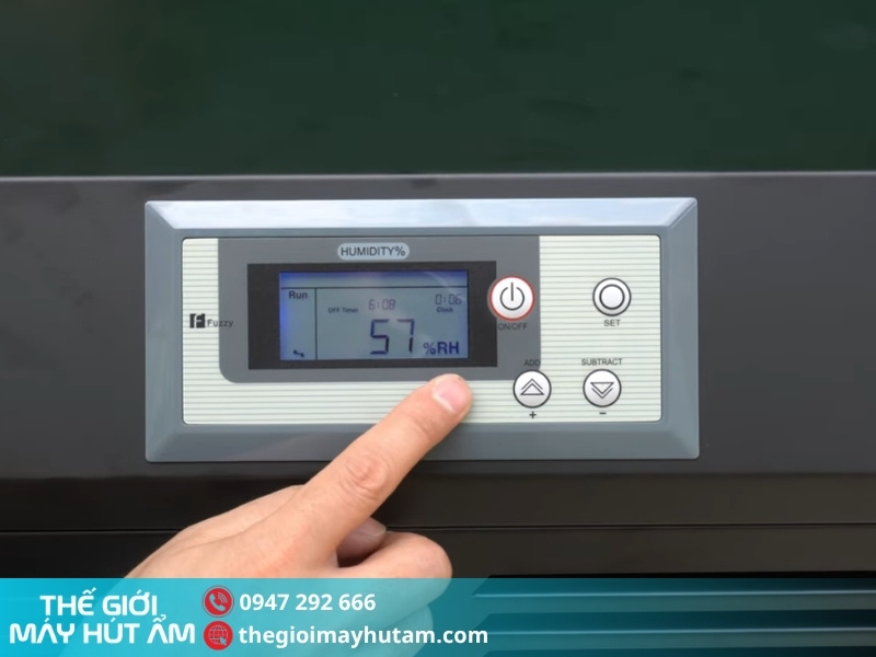 Máy hút ẩm Airko ERS-8130L (130L/Ngày) 5 Bảng điều khiển máy hút ẩm Airko ERS-8130L