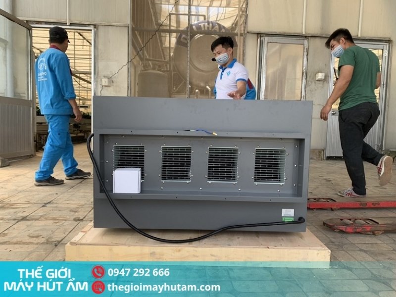 Máy hút ẩm treo trần Kosmen KM-240DS