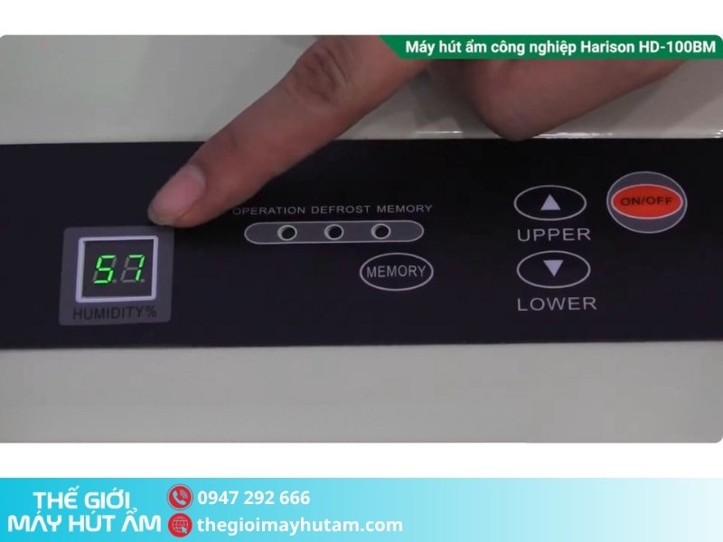 Hướng dẫn sử dụng máy hút ẩm Harison HD-100BM 3 Khởi động máy hút ẩm Harison HD-100BM màn hình hiển thị độ ẩm